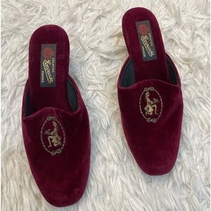 30. Vintage French Parisian mule shoes Burgundy velvet